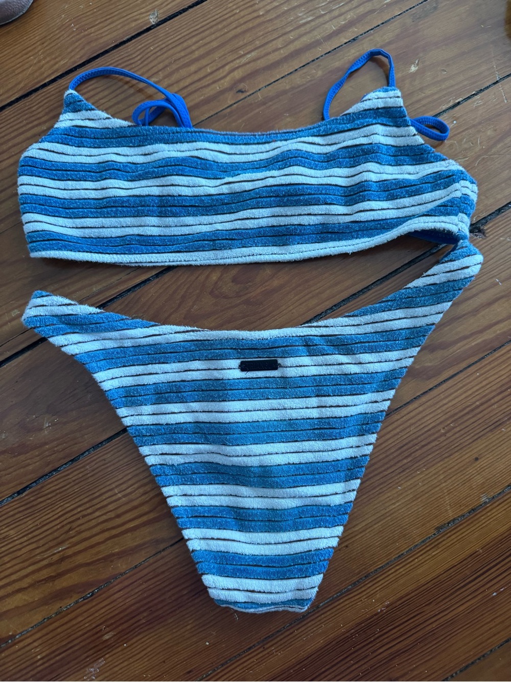 Triangl white and blue striped bikini set - Picture 3 of 5